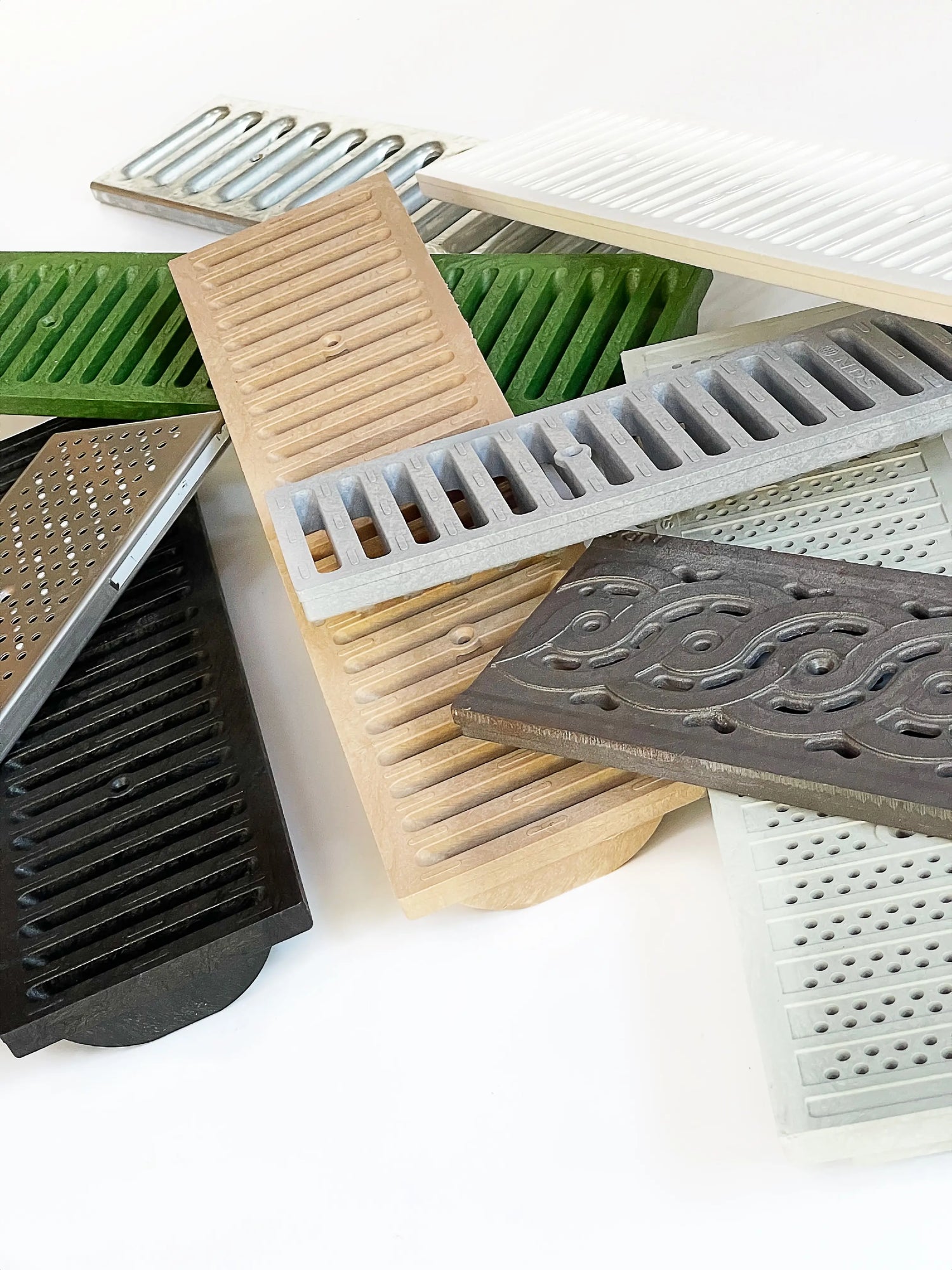 Swiftdrain 600 grates variation in differnent materials and colors