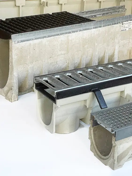 Trench Drains in hdpe and polymer concrete